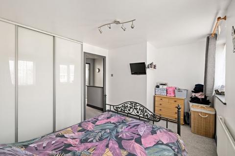 28 Firs Lane, Folkestone, CT19 4QE