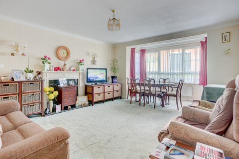 2 bedroom flat for sale, Greenacres, Preston Park Avenue, Brighton, BN1