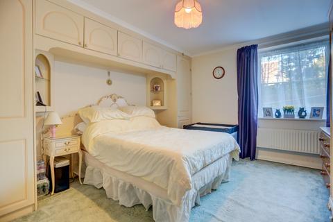 2 bedroom flat for sale, Greenacres, Preston Park Avenue, Brighton, BN1