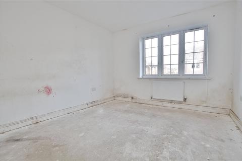 2 bedroom maisonette for sale, Brookwood Farm Drive, Woking GU21