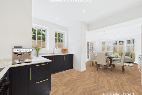 2 bedroom apartment for sale, Oakingham Court, Heath Hill Road North