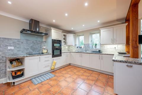 4 bedroom detached house for sale, Clenchwarton