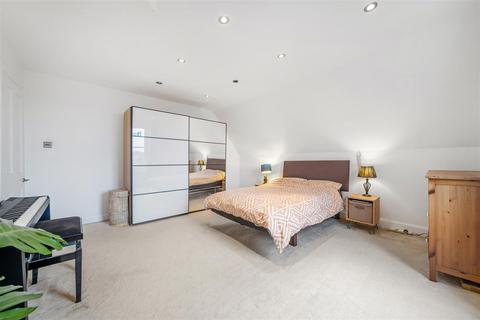 1 bedroom flat to rent, Gatestone Road, Crystal Palace, SE19