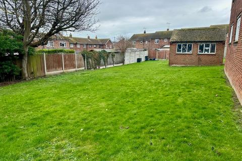 1 bedroom ground floor flat for sale, Airedale Close, Margate, CT9