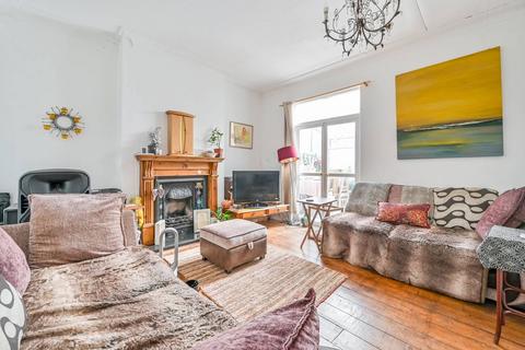 4 bedroom terraced house for sale, Hazelbank Road, Catford, London, SE6