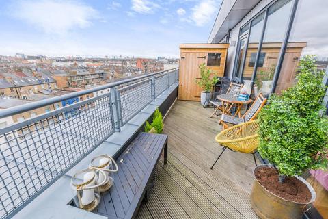 2 bedroom flat for sale, Axminster Road, Holloway, London, N7