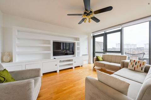 2 bedroom flat for sale, Axminster Road, Holloway, London, N7