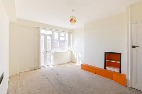 29 Gravenel Gardens, London, SW17 9RU