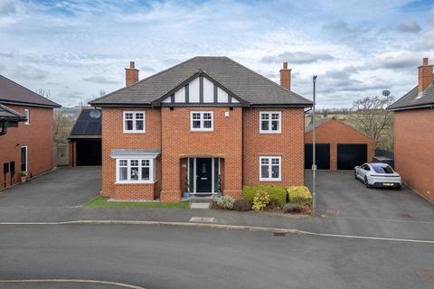 4 bedroom detached house for sale, Spire Close, Ashbourne