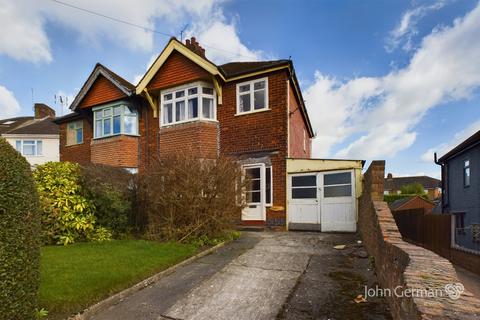 Lyndham Avenue, Burton-on-Trent