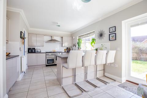 4 bedroom detached house for sale, Dunlin Drive, Wymondham