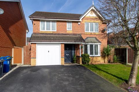 4 bedroom detached house for sale, Brackley Avenue, Tyldesley