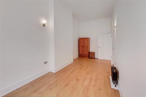 2 bedroom flat to rent, Building 20, Chatham Close, London, London