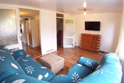 3 bedroom house to rent, Woodsley Green, Leeds