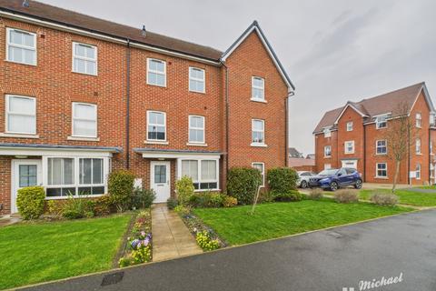 4 bedroom terraced house for sale, Acorn Path, Broughton, Aylesbury, Buckinghamshire