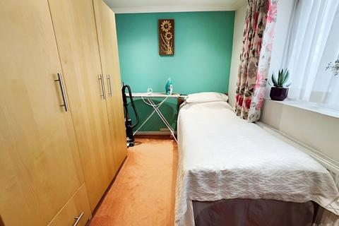 56 Rivington Crescent, London, NW7 2LF