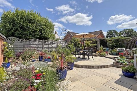 33 Beech Hill, Wellington, TA21 8ES