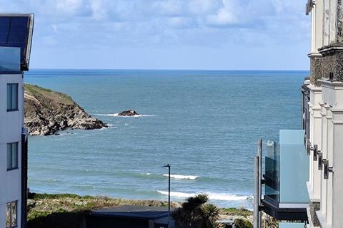 5 bedroom terraced house for sale, Trebarwith Crescent, Newquay TR7