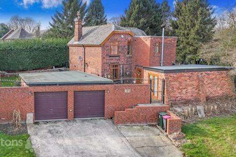 3 bedroom detached house for sale, The Old Curators Lodge, Wingfield