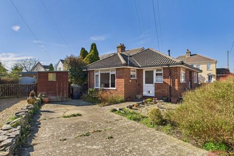 2 bedroom detached bungalow for sale, Johnstone Road, Stanpit, Christchurch