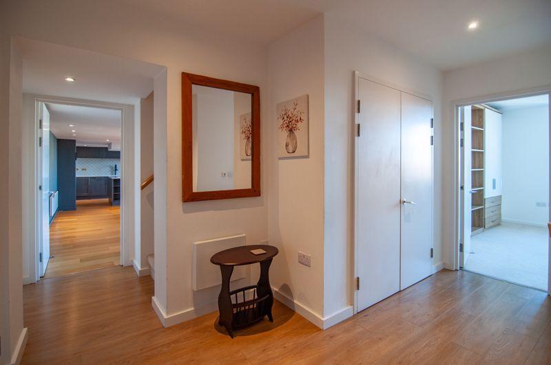Apartment in Bristol, Canon's Marsh, City Centre - View 5