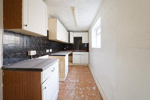 6 Avenham Grove, Blackpool, FY1 2EN