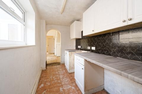 6 Avenham Grove, Blackpool, FY1 2EN