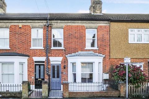 3 bedroom house to rent, Woodman Road, Brentwood CM14