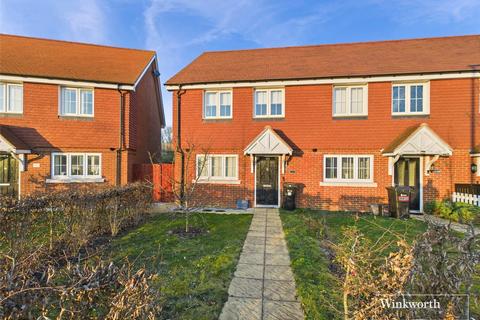 2 bedroom end of terrace house to rent, Oak Avenue, Wokingham, Berkshire, RG40