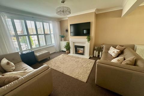 3 bedroom semi-detached house for sale, Cayton Grove, Chapel House Estate, Newcastle upon Tyne, NE5