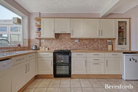 38 Cranham Gardens, Upminster, RM14 1JG