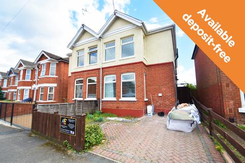 3 bedroom semi-detached house to rent, Vespasian Road, Southampton SO18