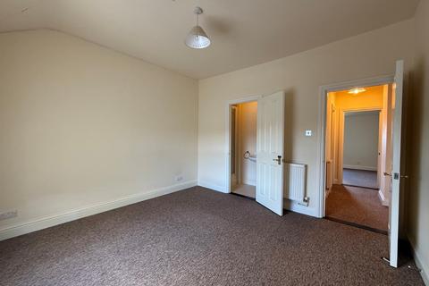 2 bedroom flat to rent, Lansdowne Street, Hampshire PO5