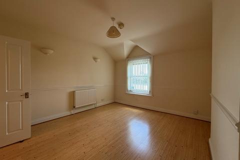 2 bedroom flat to rent, Lansdowne Street, Hampshire PO5