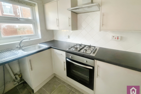 2 bedroom terraced house to rent, Hoole Lane, Chester, Cheshire, CH2