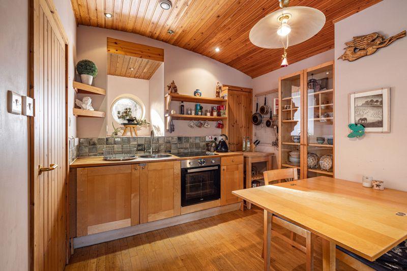 Kitchen/Dining Area