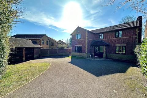 4 bedroom detached house for sale, Braemar Crescent, East Hunsbury, Northampton NN4