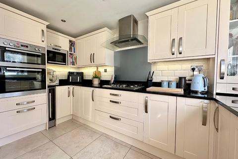 8 Braemar Crescent, Northampton, NN4 0FG