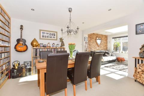 4 bedroom link detached house for sale, Stirling Way, Horsham, West Sussex