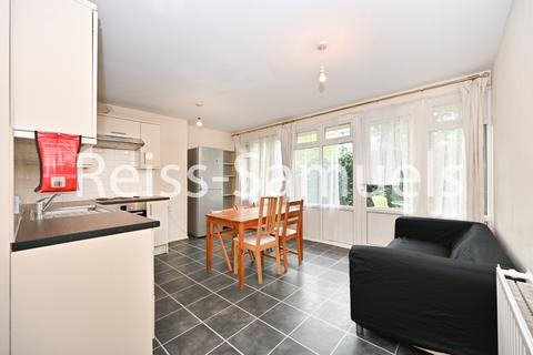 4 bedroom terraced house to rent, Cooks Road, Kennington, Southwark, London SE17