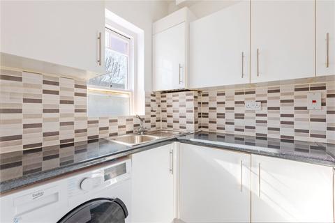 Studio to rent, Stanley Gardens, Willesden Green, London, NW2