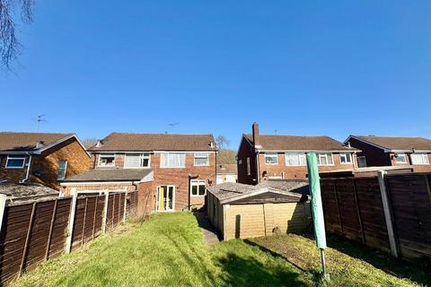 2 bedroom semi-detached house for sale, Sunningdale, Round Green, Luton, Bedfordshire, LU2 7TF