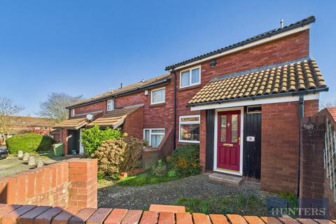 3 bedroom end of terrace house for sale, Almond Court, Cheltenham