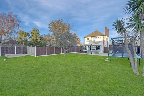undefined, Basildon, Essex, SS14