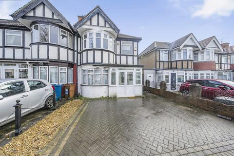 3 bedroom end of terrace house for sale, Minehead Road, Harrow, Middlesex