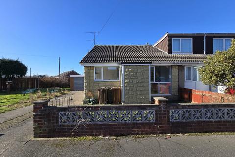 2 bedroom bungalow to rent, Edendale, Hull, Yorkshire, HU7