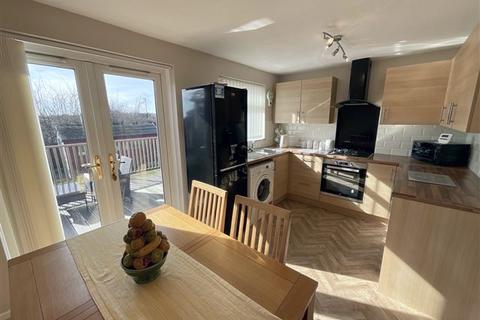 3 bedroom semi-detached house for sale, Stainmore Avenue, Sothall, Sheffield, S20 2GN