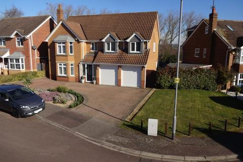 5 bedroom detached house for sale, Gatehill Gardens, Luton, Bedfordshire, LU3