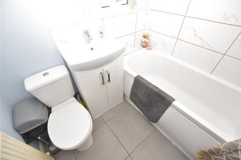 3 bedroom terraced house for sale, Halton Moor Road, Leeds