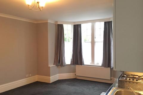 1 bedroom flat to rent, Beech House Road